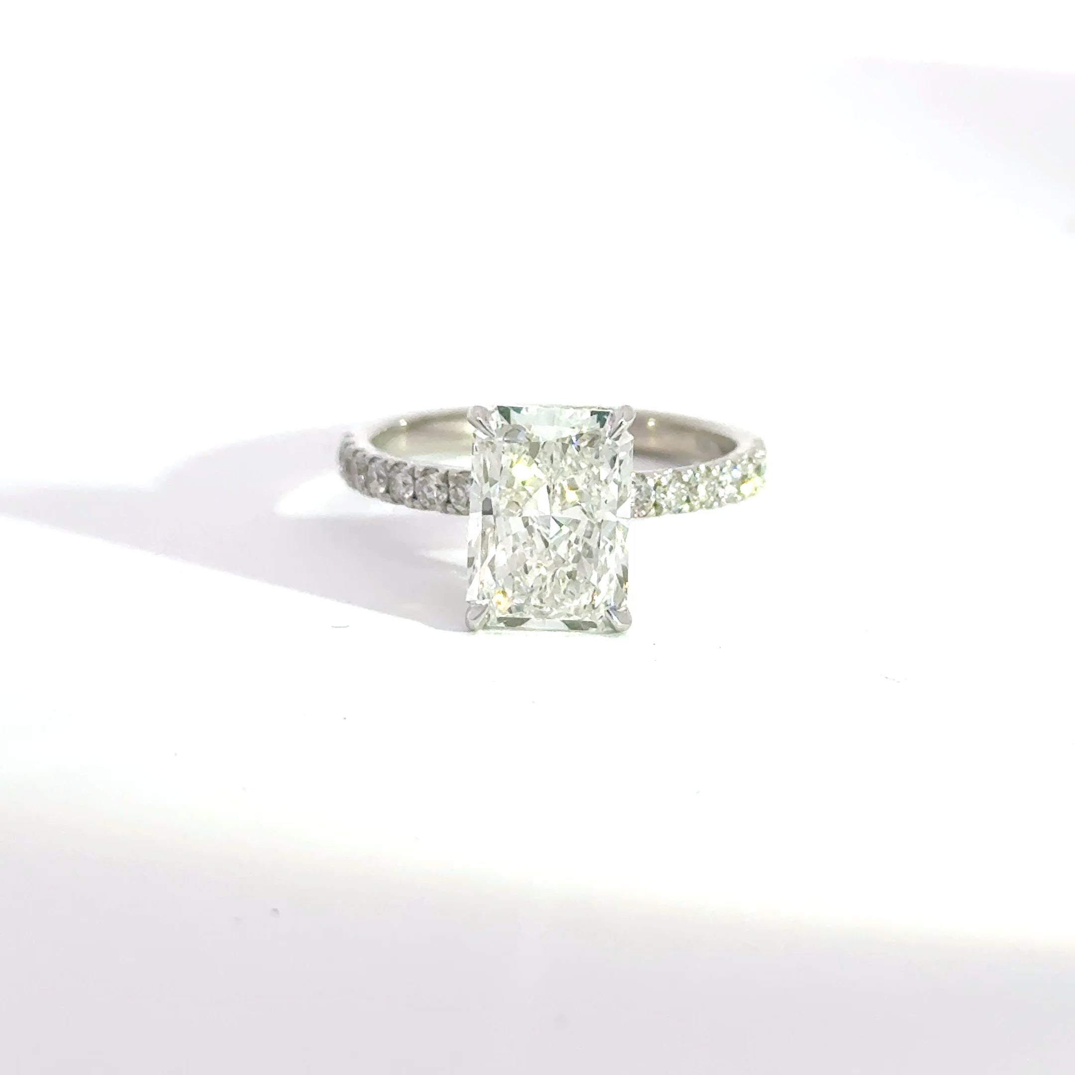 3.00ct F-VVS2 Radiant Lab Diamond Legacy