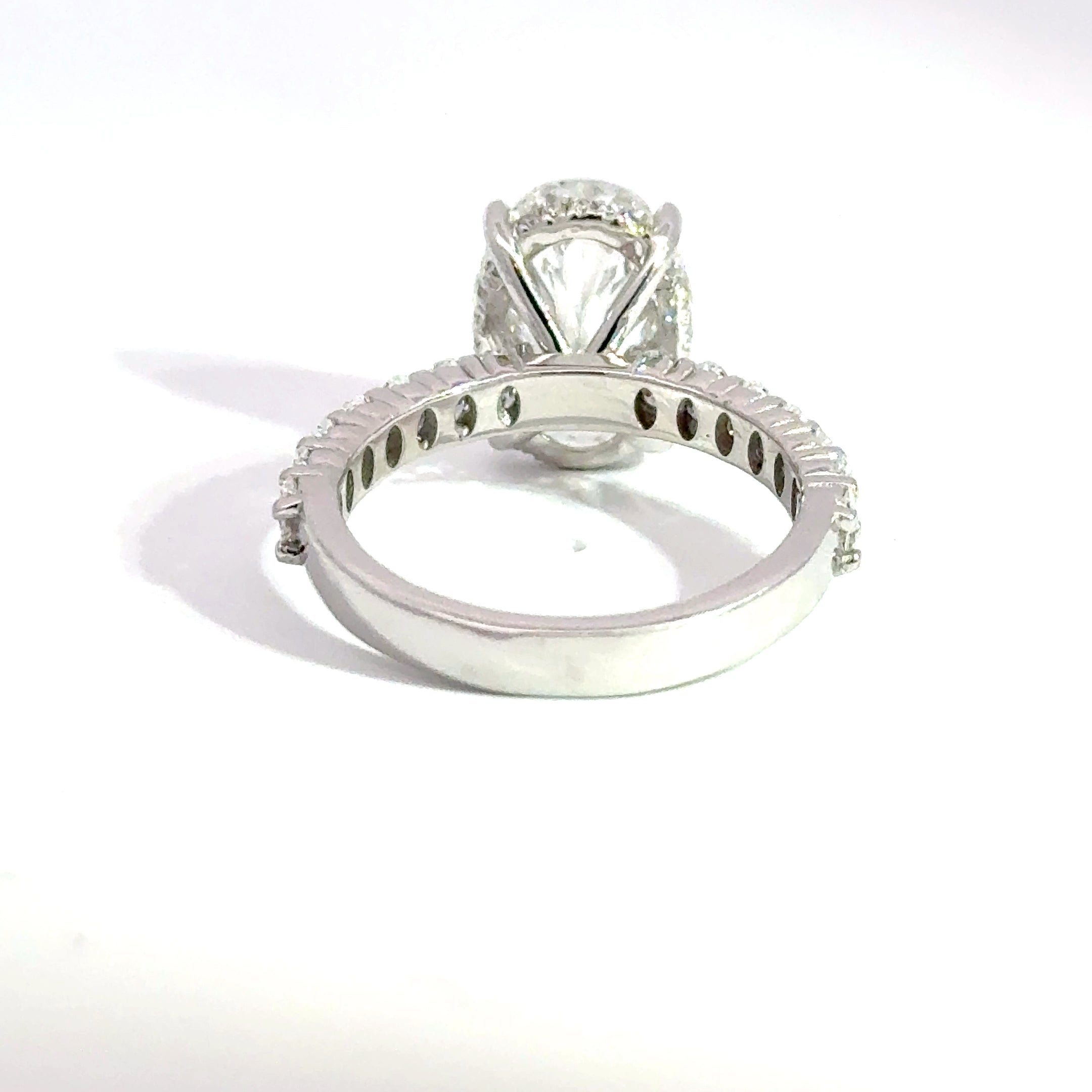 4.10ct F-VS1 Oval Lab Diamond Union