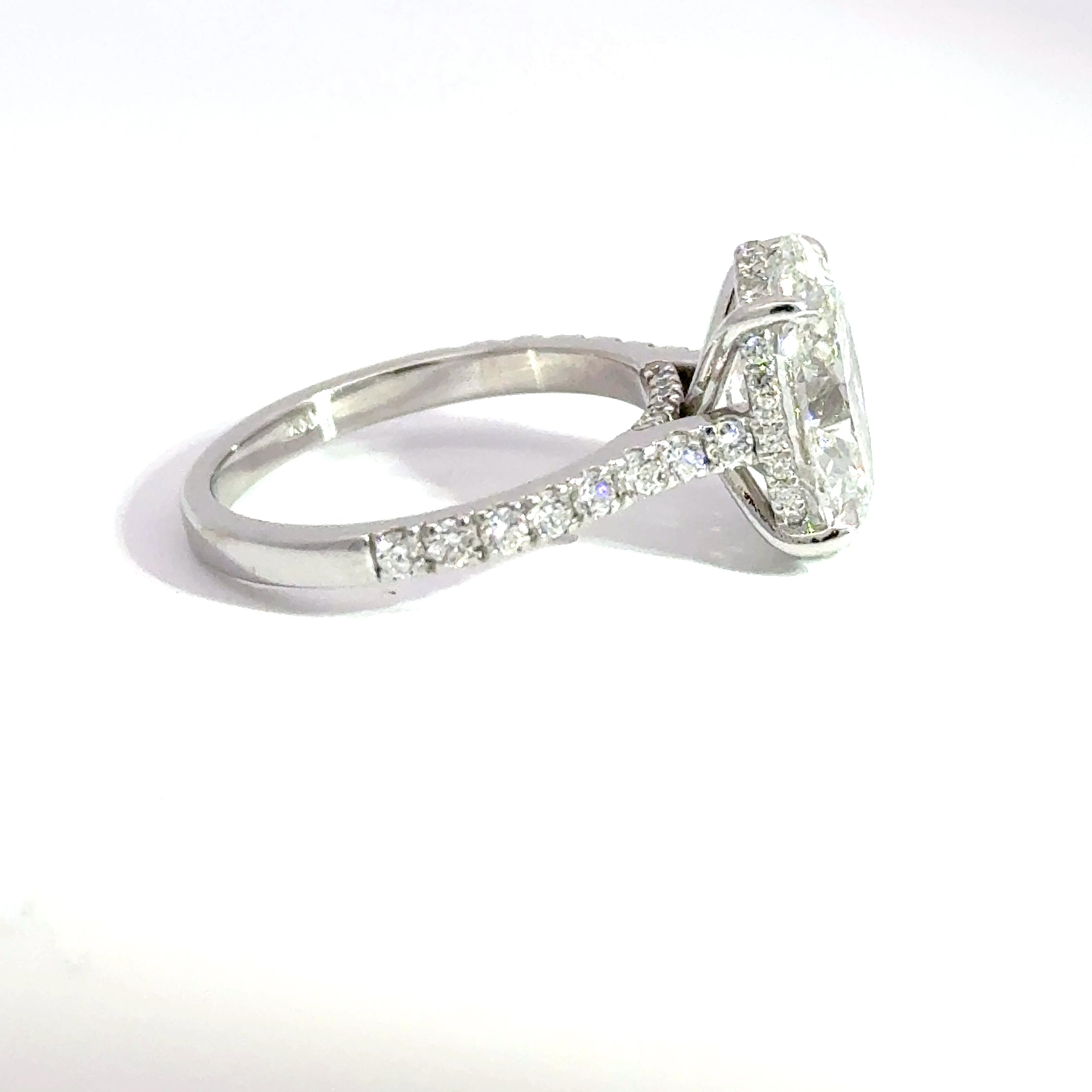 4.10ct F-VS1 Oval Lab Diamond Haven