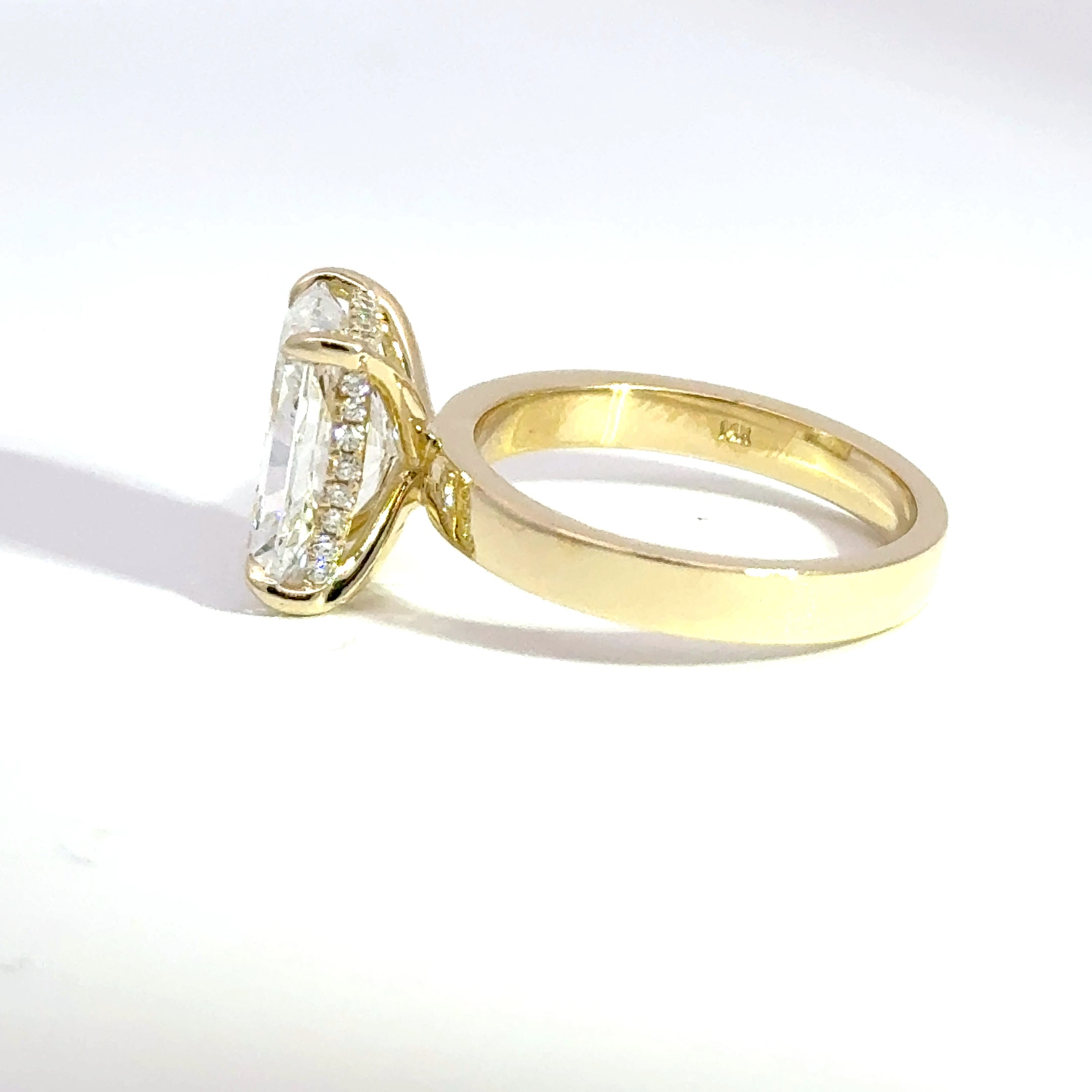 4.09ct E-VVS2 Radiant Lab Diamond Fate