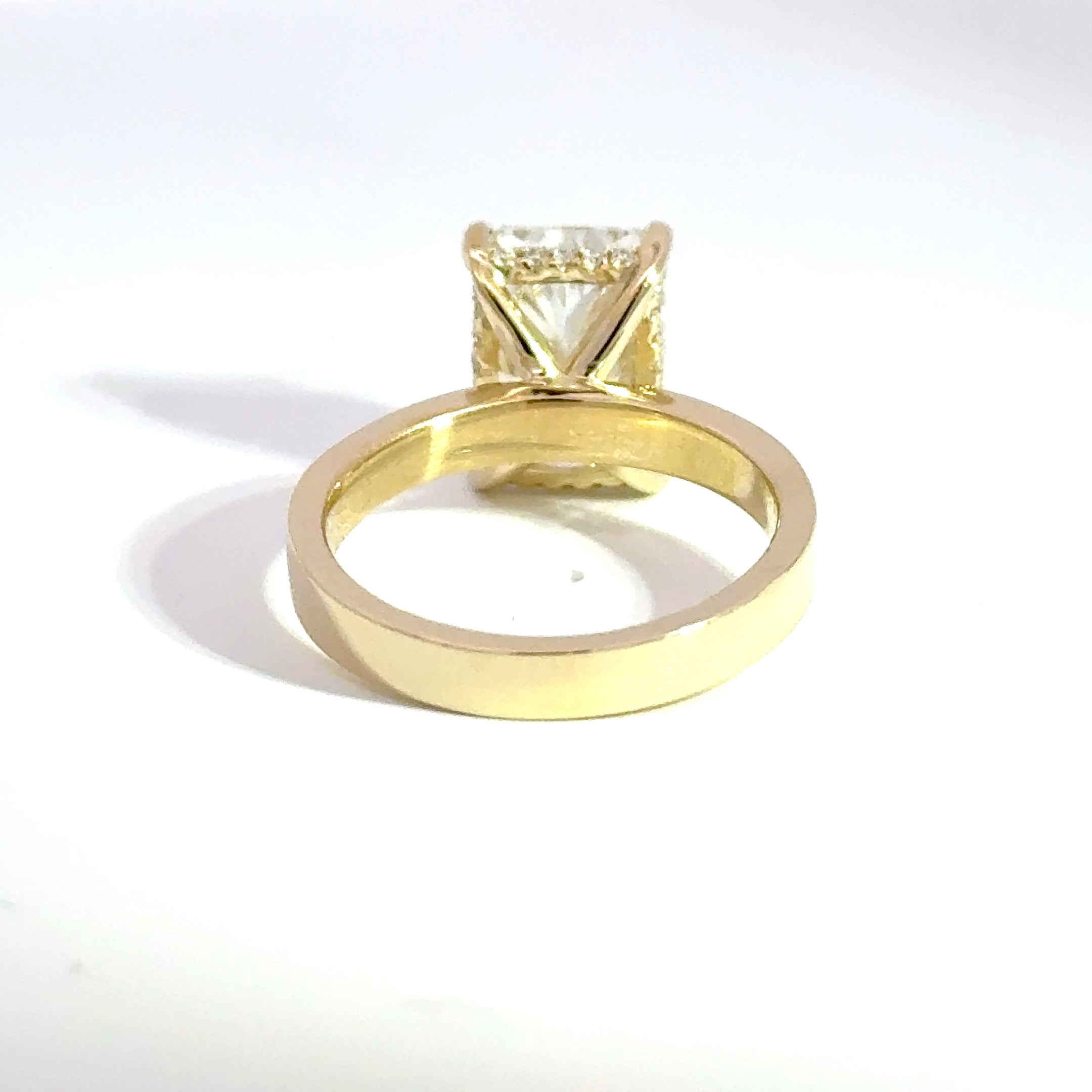 4.09ct E-VVS2 Radiant Lab Diamond Fate