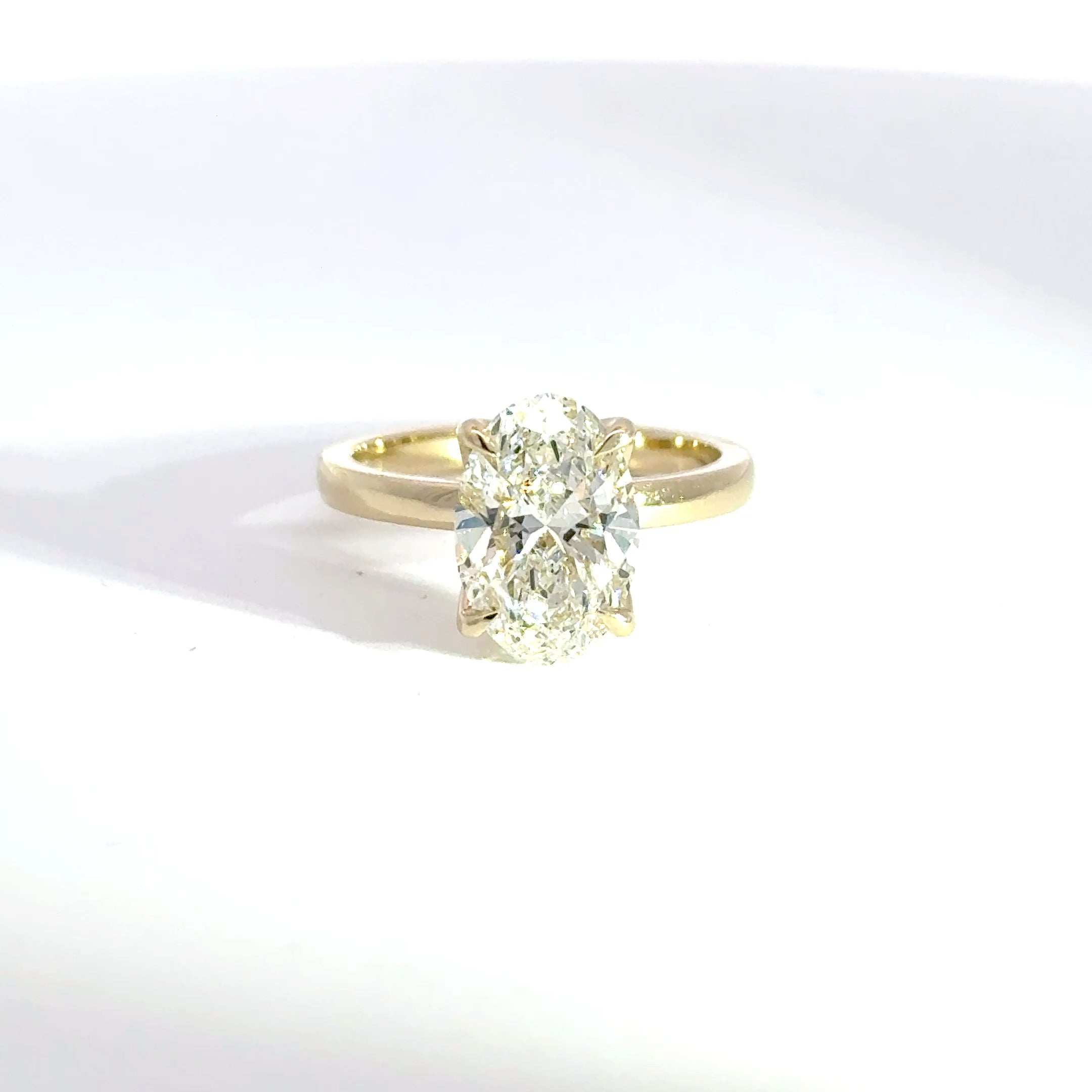3.01ct F-VS1 Oval Lab Diamond Bloom