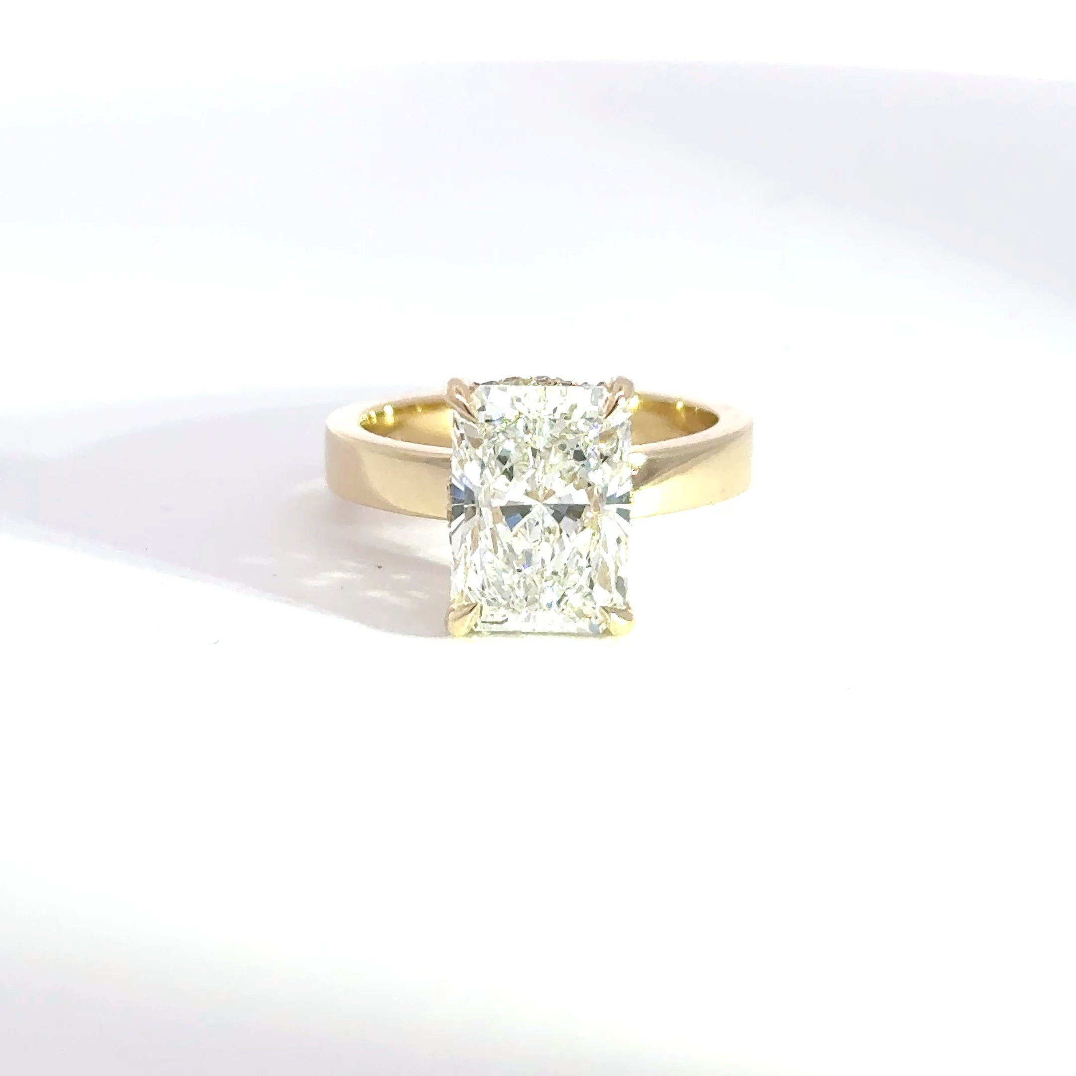 4.05ct E-VVS2 Radiant Lab Diamond Fate
