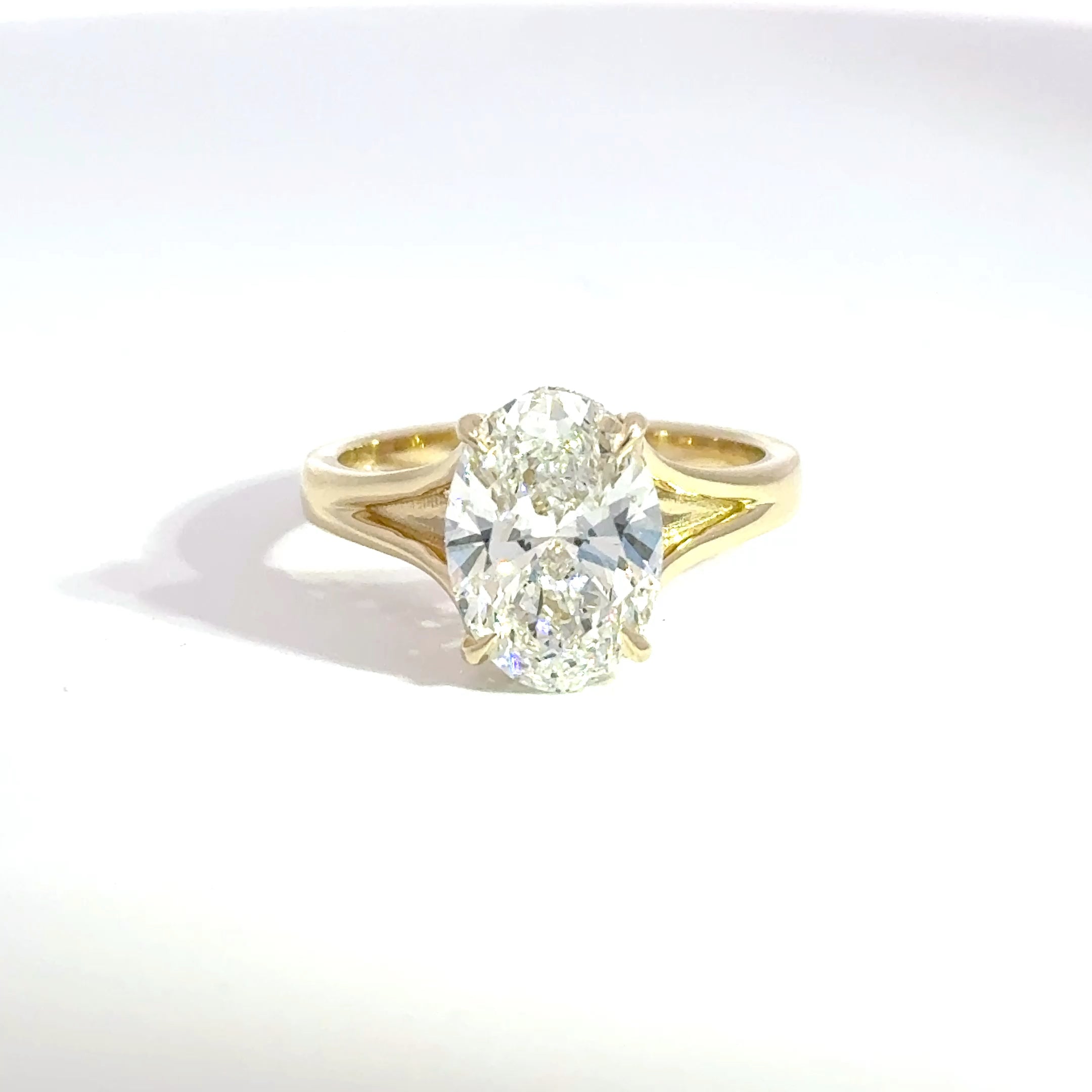 3.08ct E-VVS2 Oval Lab Diamond Evermore