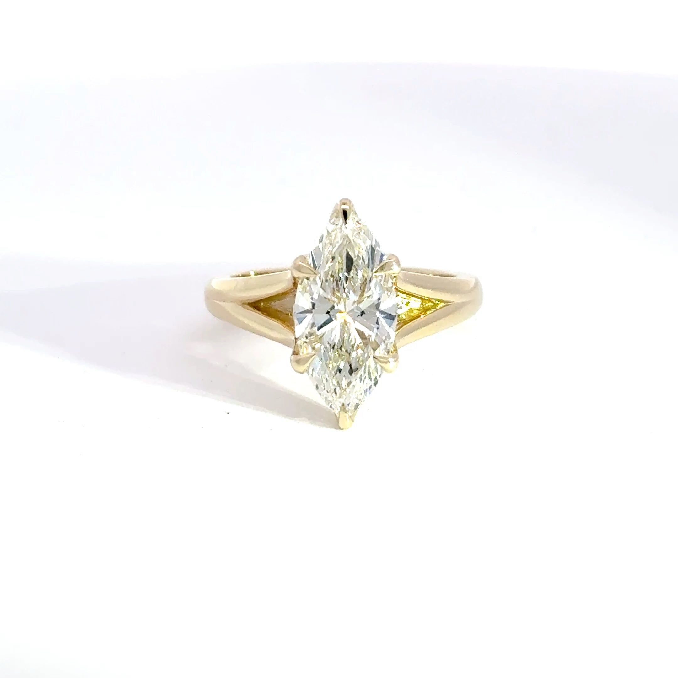 2.50ct F-VS1 Marquise Lab Diamond Unity
