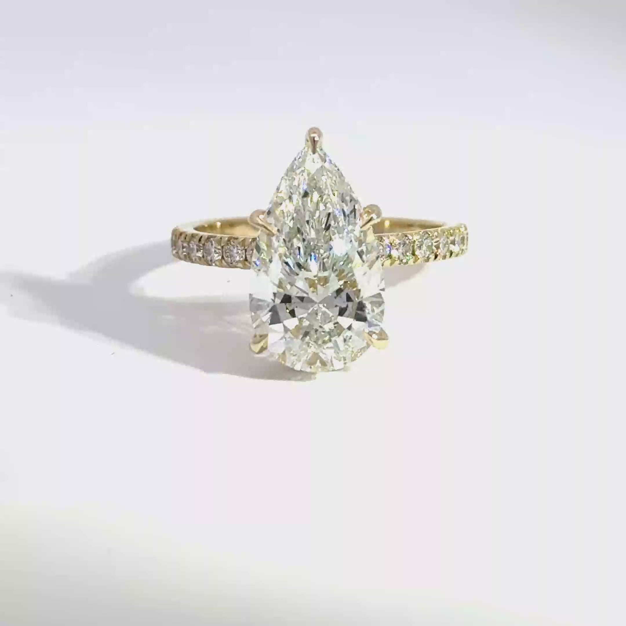 4.19ct F-VS1 Pear Lab Diamond Serenity