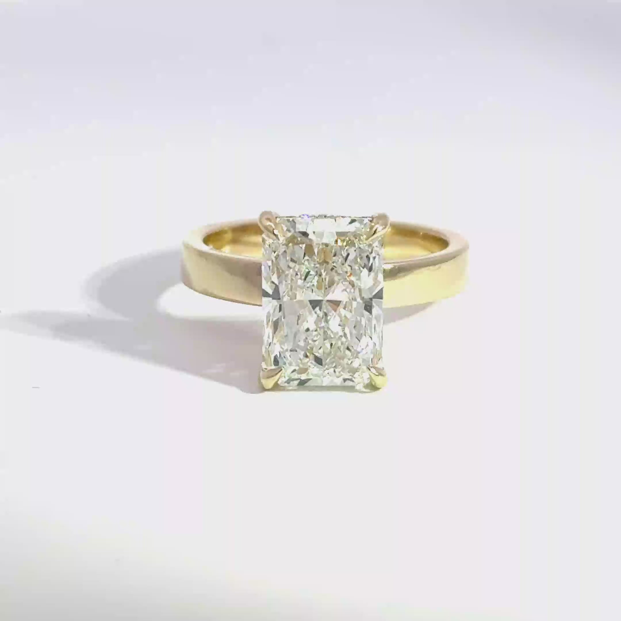 4.09ct E-VVS2 Radiant Lab Diamond Fate